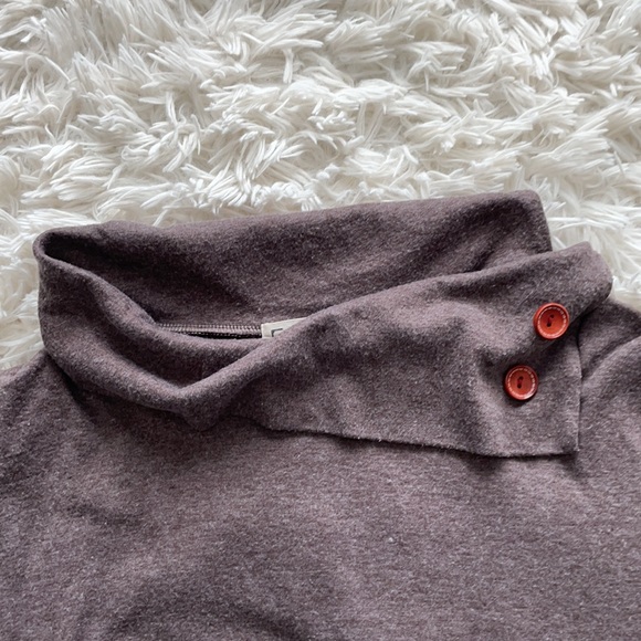 Long sleeve top - Picture 2 of 5